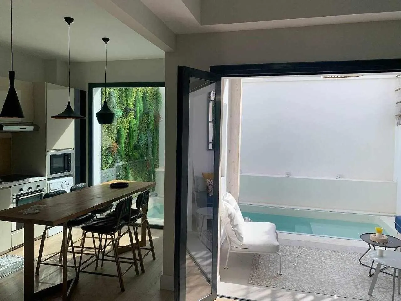 Renovacion Total Postcovid Netflix Piscina Villa La Pajanosas Vakantiehuis